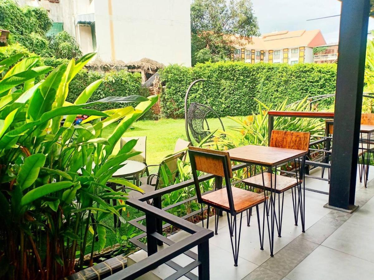 Hotel De Nara-Sha Extra Plus Chiang Mai Bagian luar foto